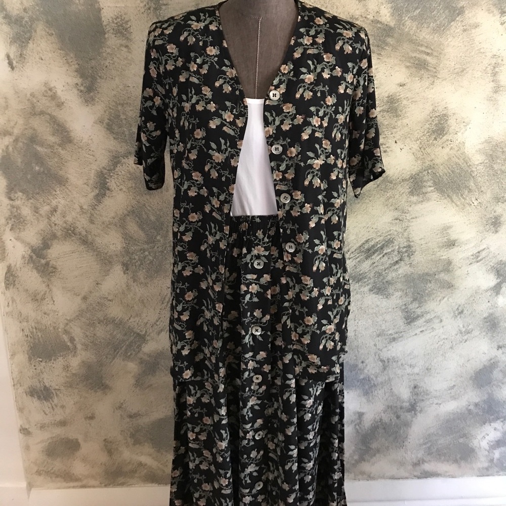 VINTAGE 90’s 2 Piece Matching Floral Print Skirt & Top Set S/M